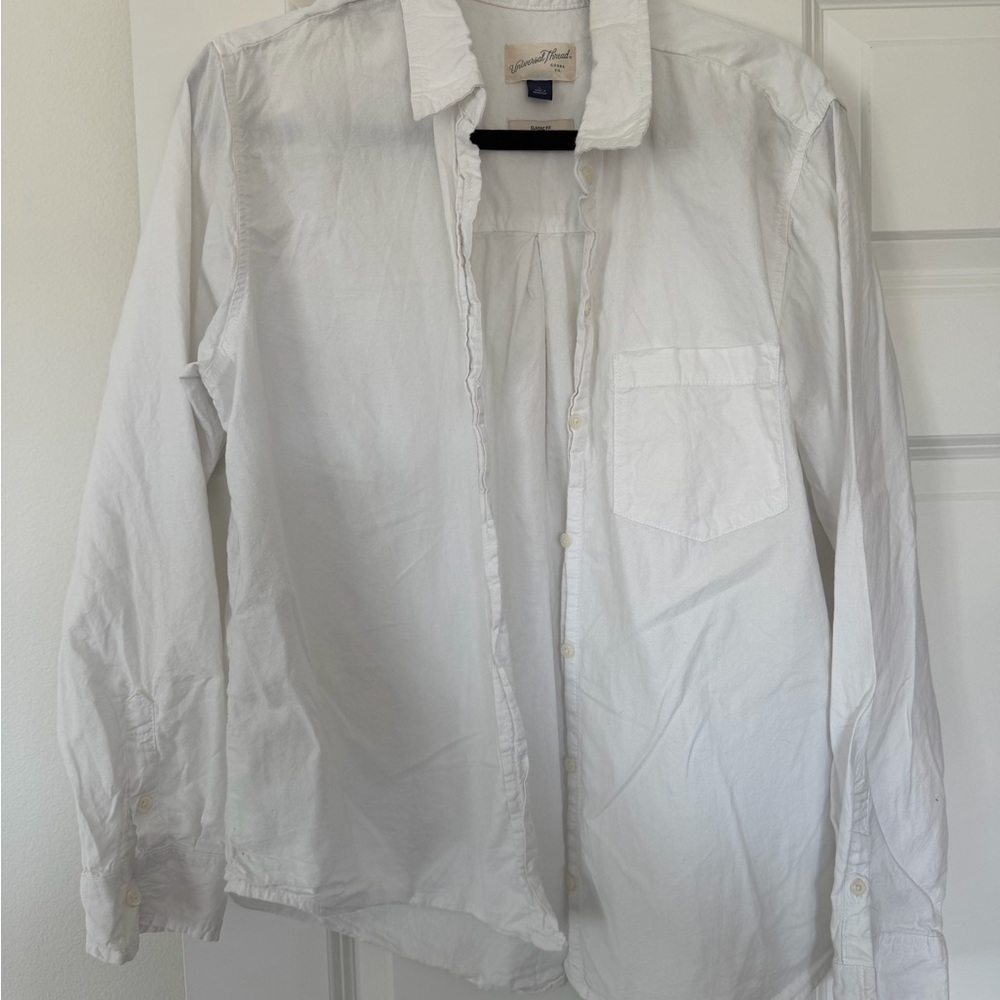 Universal Thread Classic White Shirt